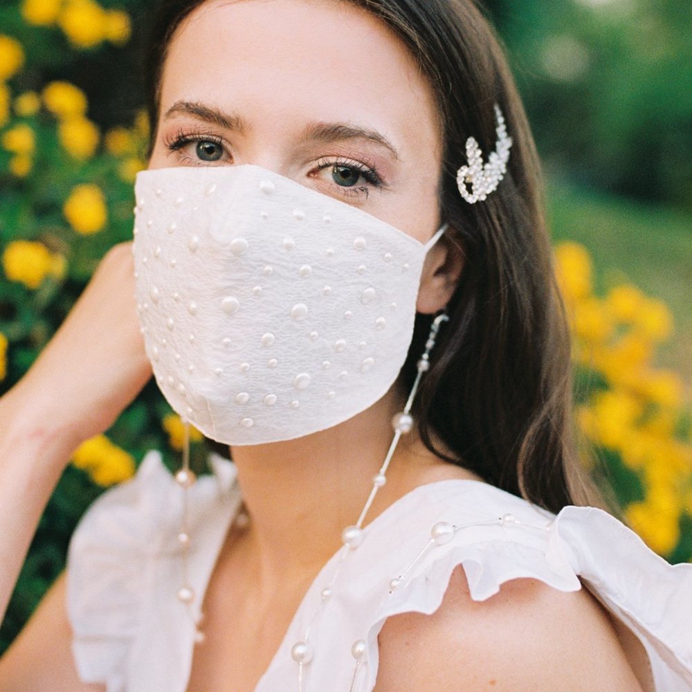 Luxury Pearl Face Mask with Pearl Chain